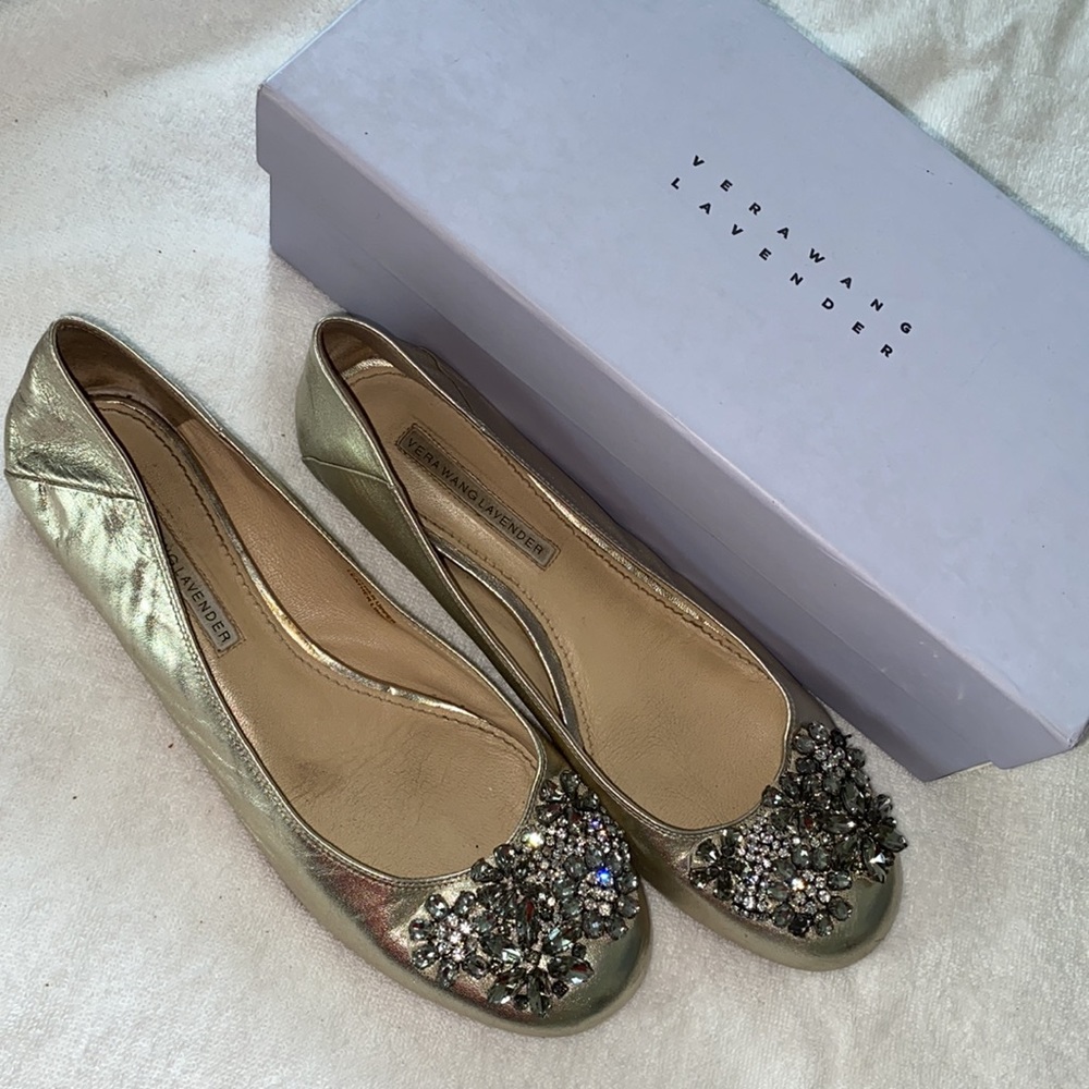 Vera Wang LavenderLisa Platino, 8, gold rhinestone - Picture 2 of 7